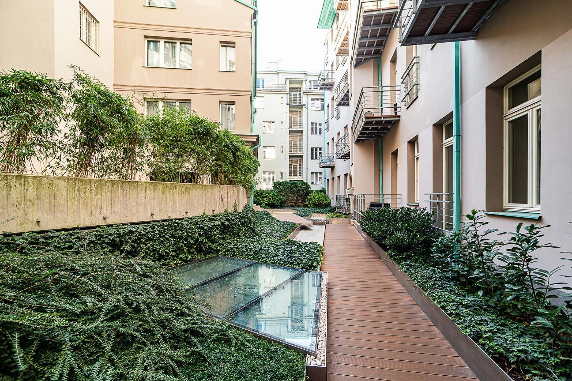 Stunning Designer With Terrace * Praga