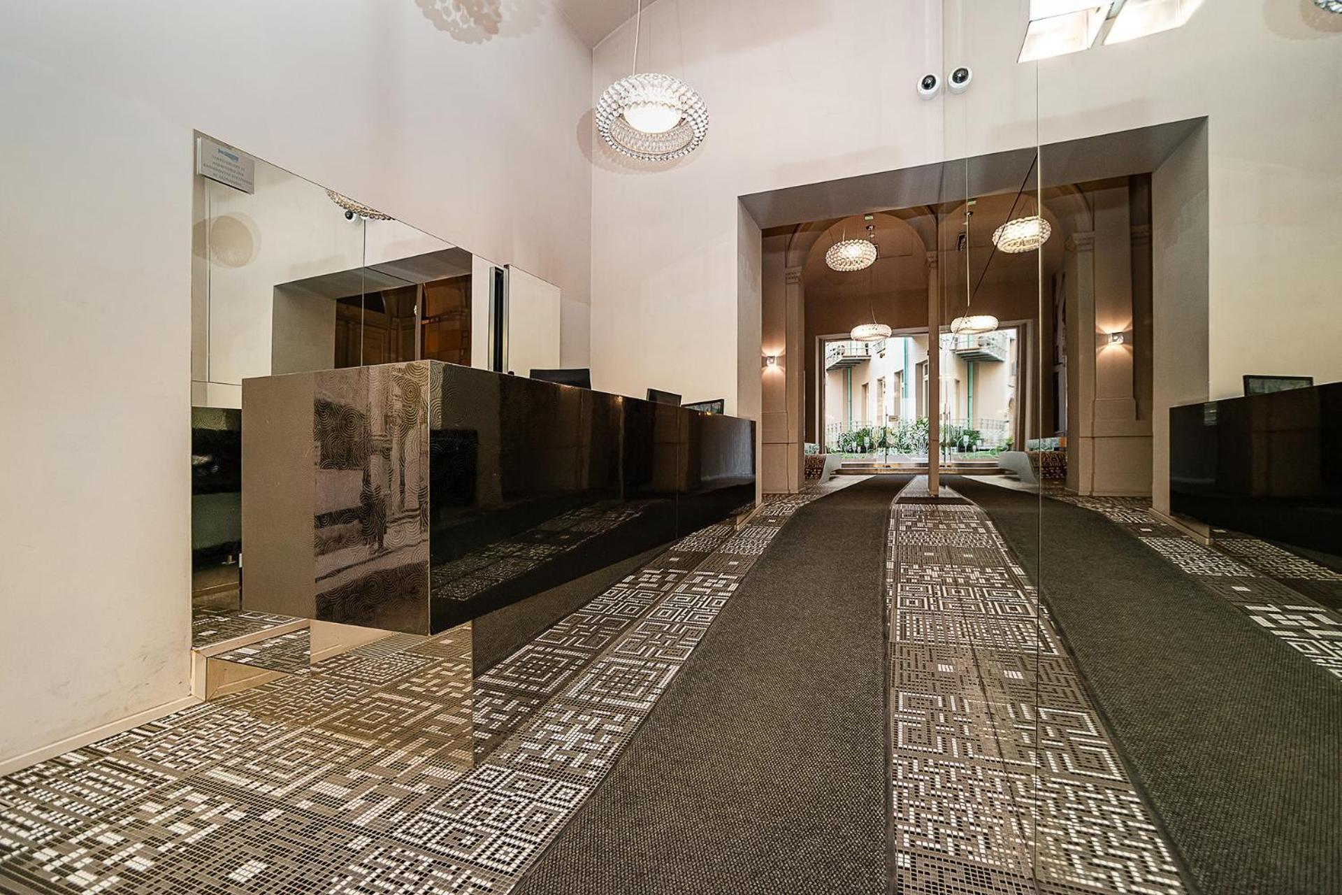 Stunning Designer With Terrace Praga